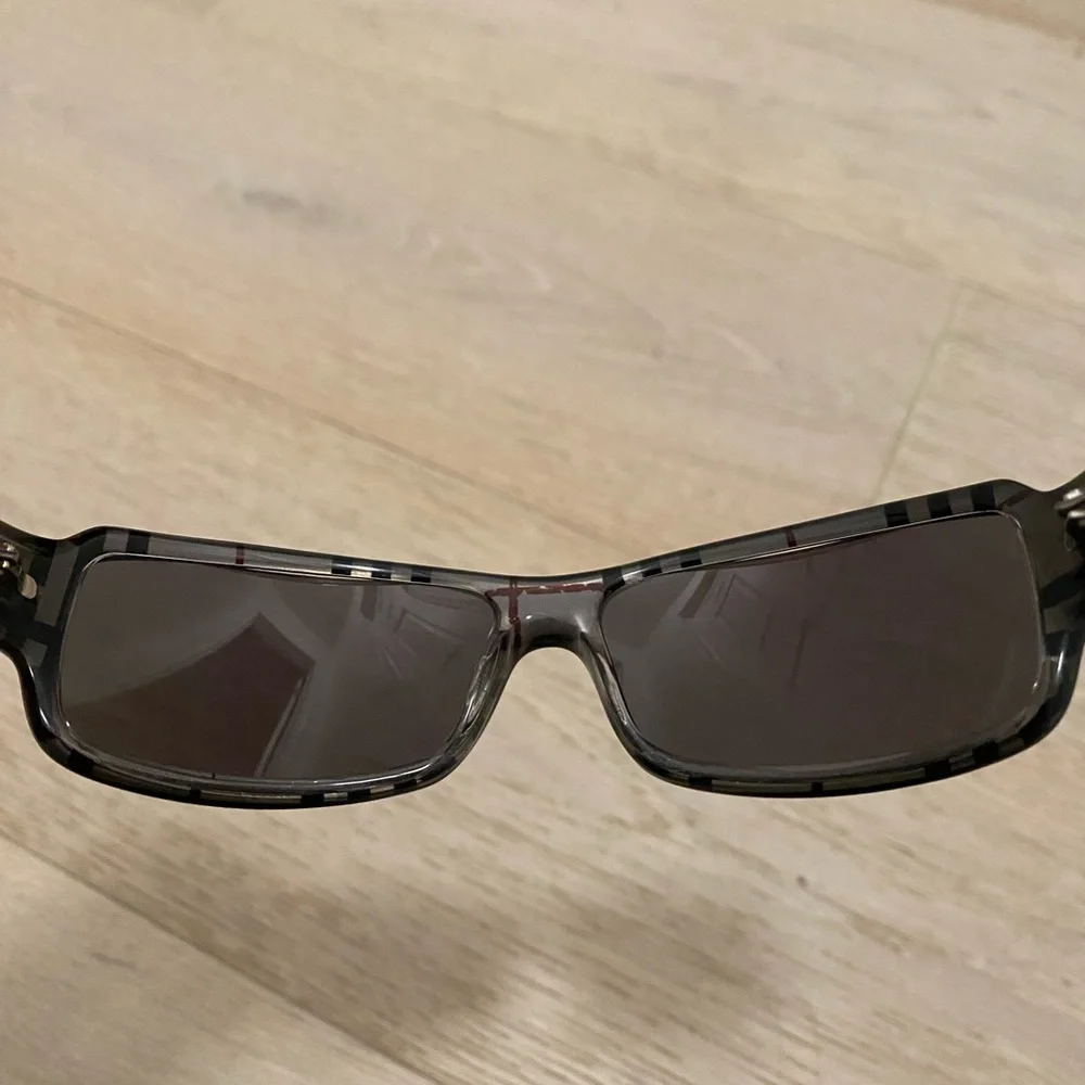 Burberry Black Wrap Sunglasses with Check Inside and on Arms 8436/S 58/14 Size - Picture 11 of 16